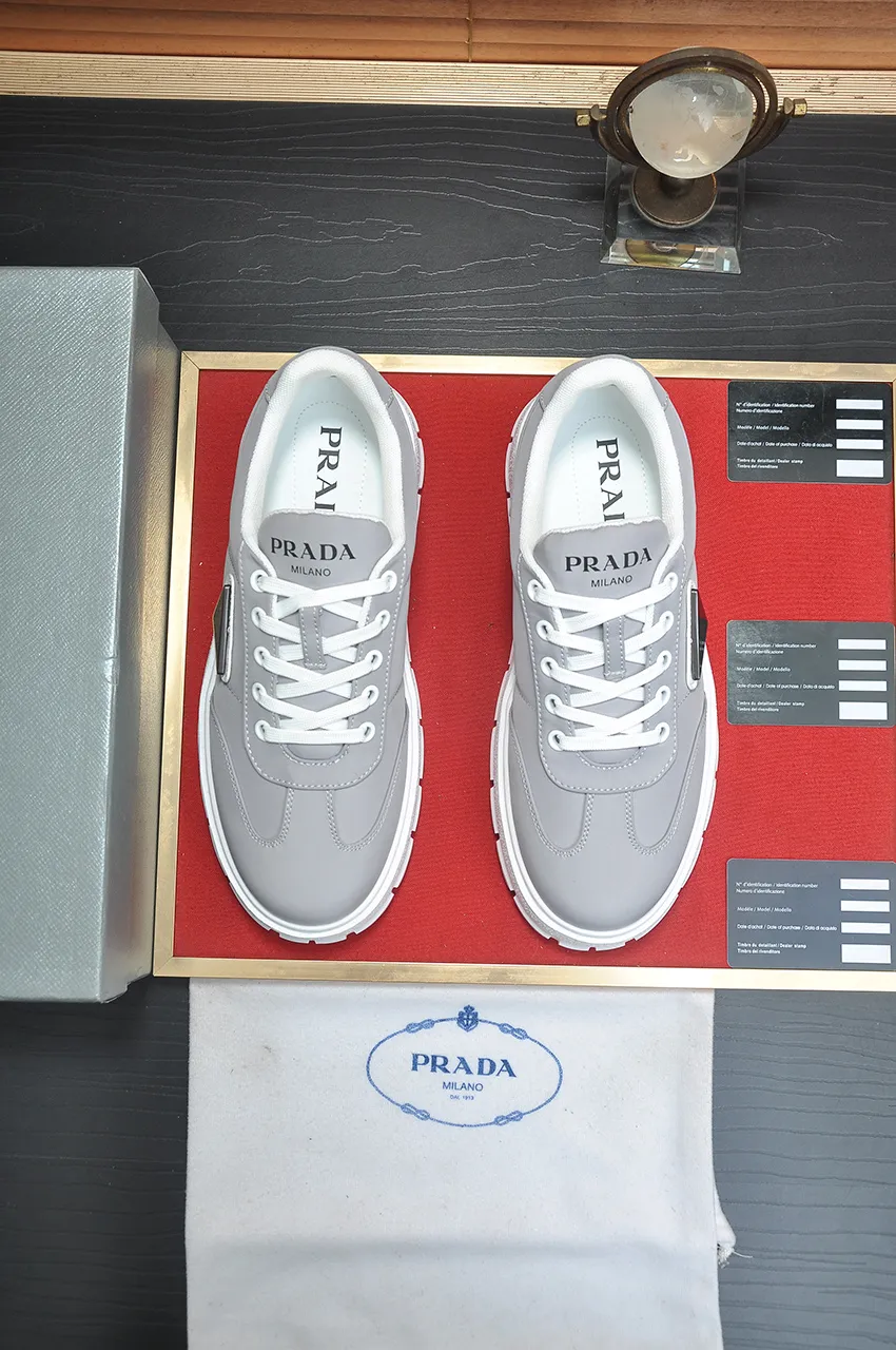 Men's shoes 💰580💶 [PRADA] Top original items, new seasonal styles, high-quality original items, top-grade high-mercerized cowhide combined with original breathable fabric + imported glue, imported stretch fabric inside with original cowhide feet, original thick outsole! Quality guaranteed! Code 38-45 (45 customized)